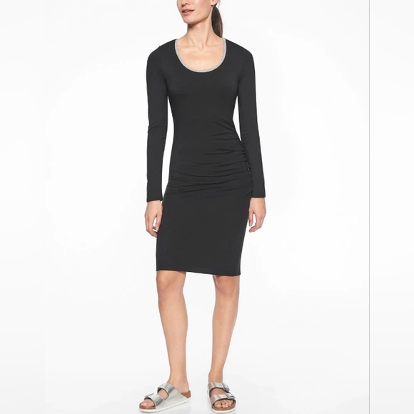 Athleta Dresses & Skirts - Athleta Carefree Long Sleeve Dress Black